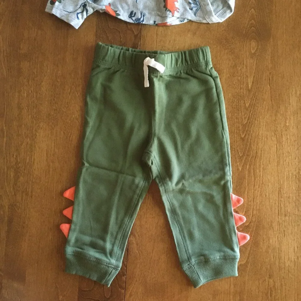 Carter's dino outfit 12m NWT